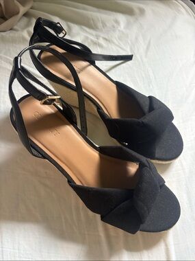 Black Knotted Ankle-Strap Wedge Sandals - Women